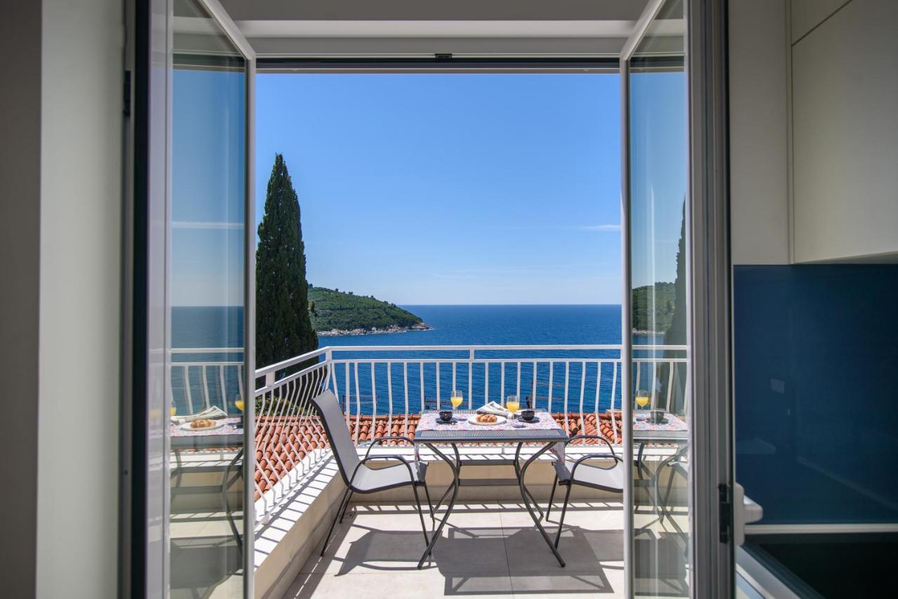 Leoni Apartment